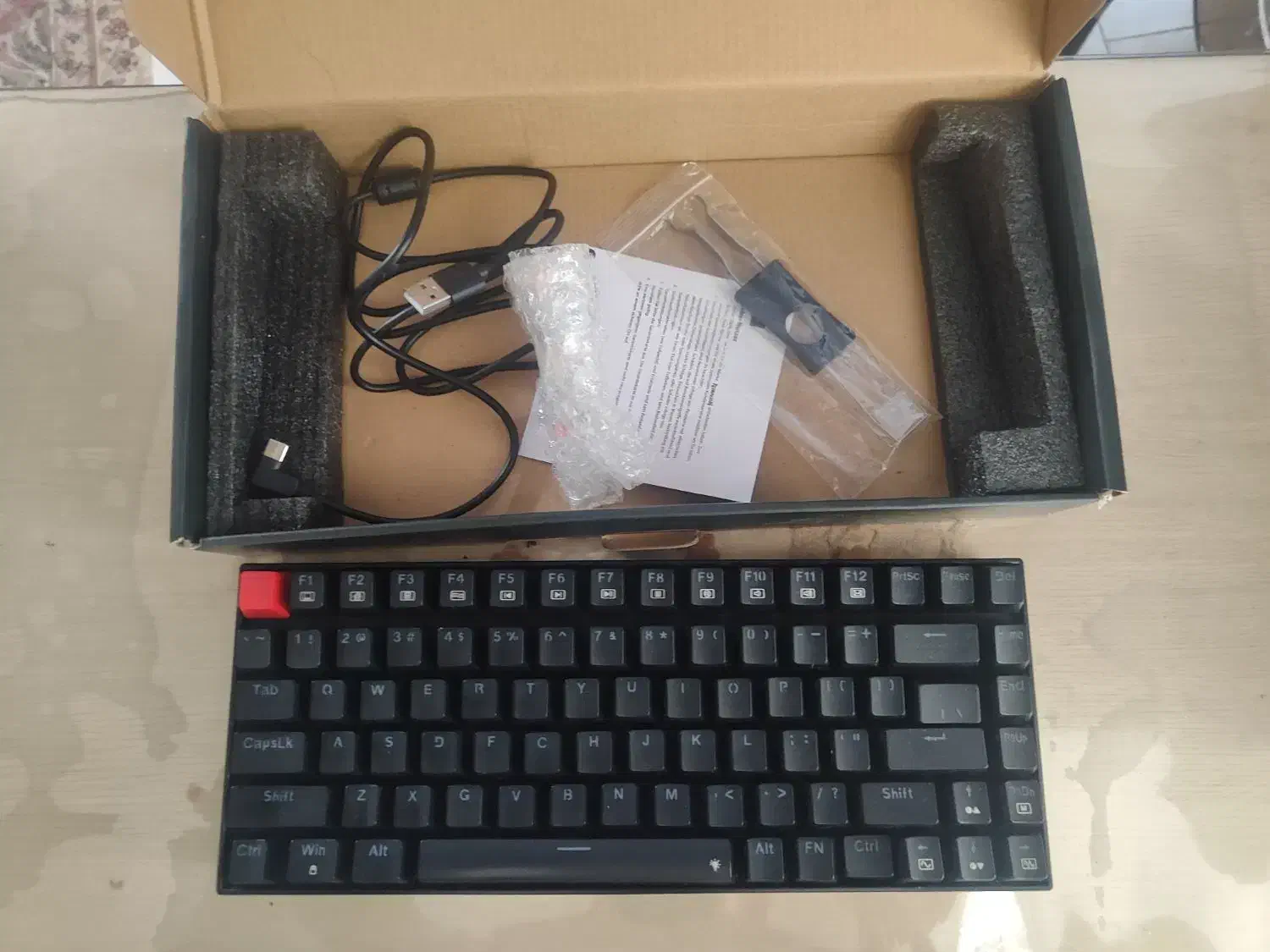 کیبورد سوییچ قرمز ردراگون مدل phantom|قطعات و لوازم جانبی رایانه|مشهد, حضرت حجت|دیوار