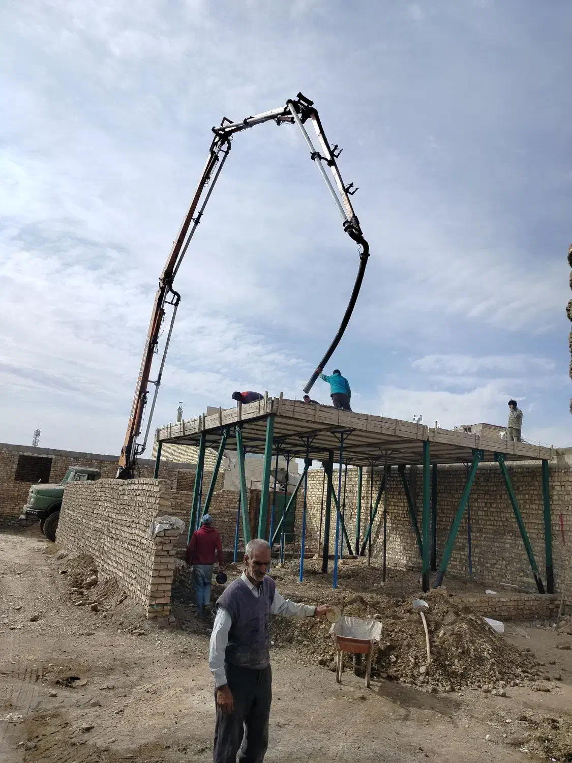 تمام کارهای بنایی از پی تابام.ساخت ساز.تخریب|خدمات پیشه و مهارت|نیشابور, شهرک رسولی|دیوار