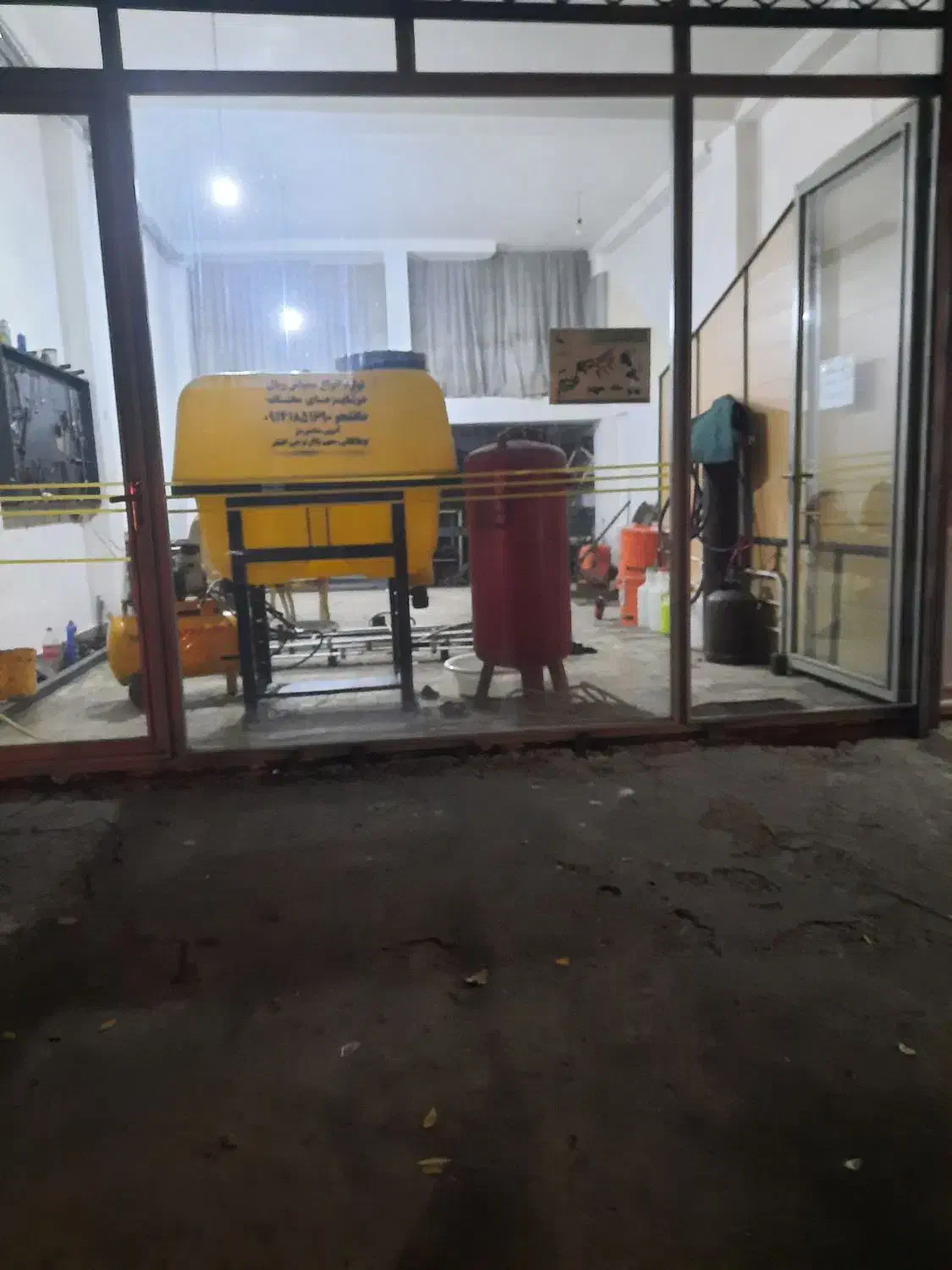 مغازه اجاره داده می شود به متراژ ۸۰ متر مربع|اجارهٔ مغازه و غرفه|شاهین دژ, |دیوار