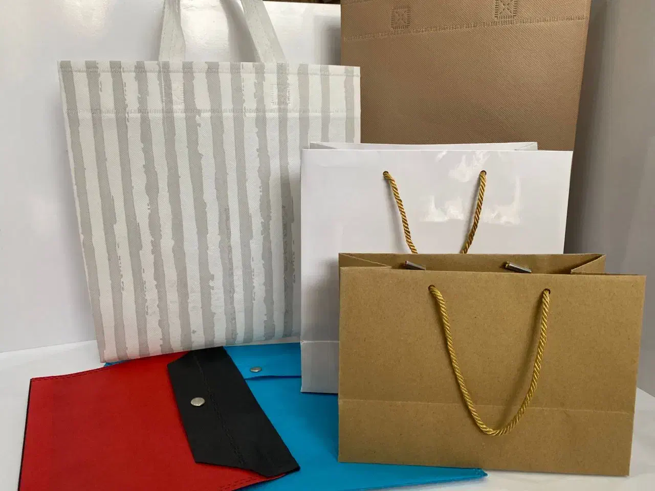 طراحی و چاپ انواع لیبل،برچسب،تراکت،فاکتور،پاکت|خدمات رایانهای و موبایل|شیراز, ملاصدرا|دیوار