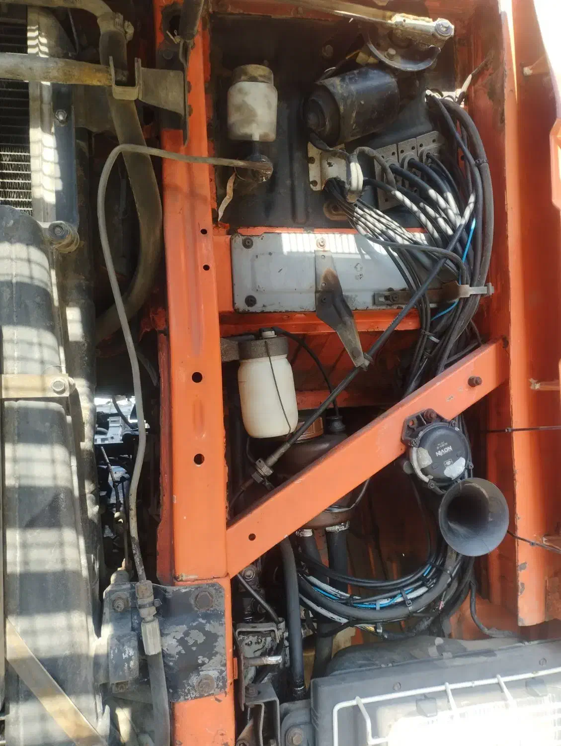 کامیون کشنده اسکانیا قرمز انتر کولر|خودرو سنگین|خوی, |دیوار