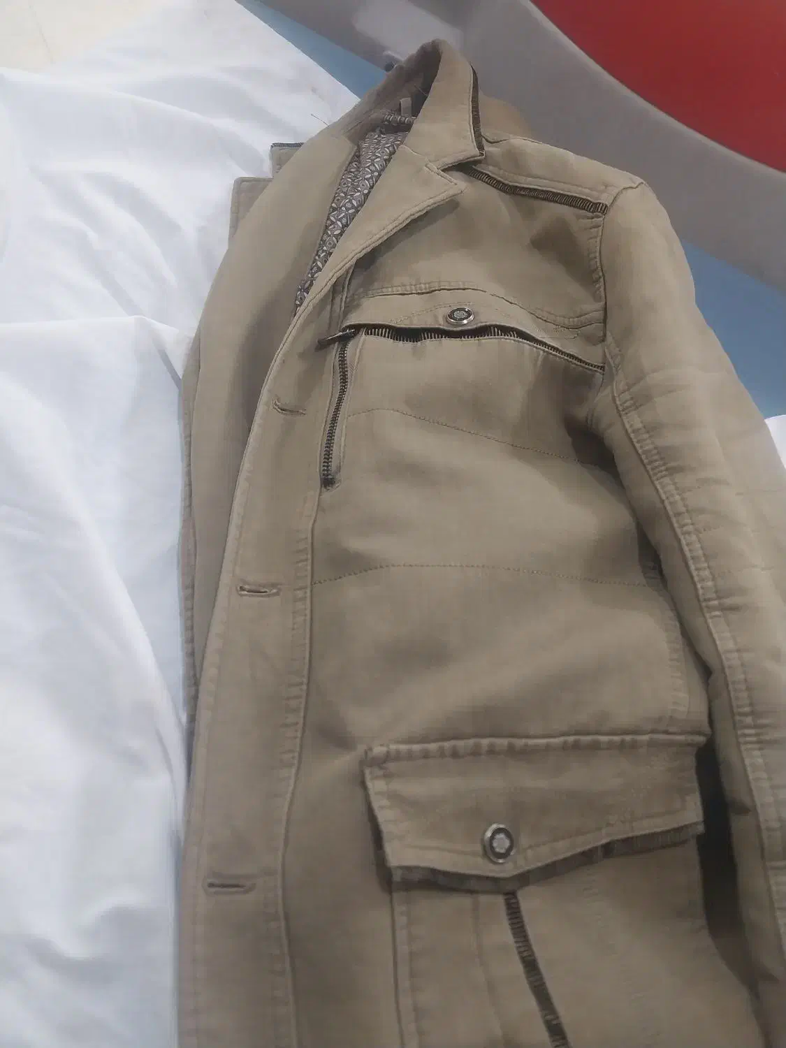 کت مجلسی|لباس|قائن, |دیوار