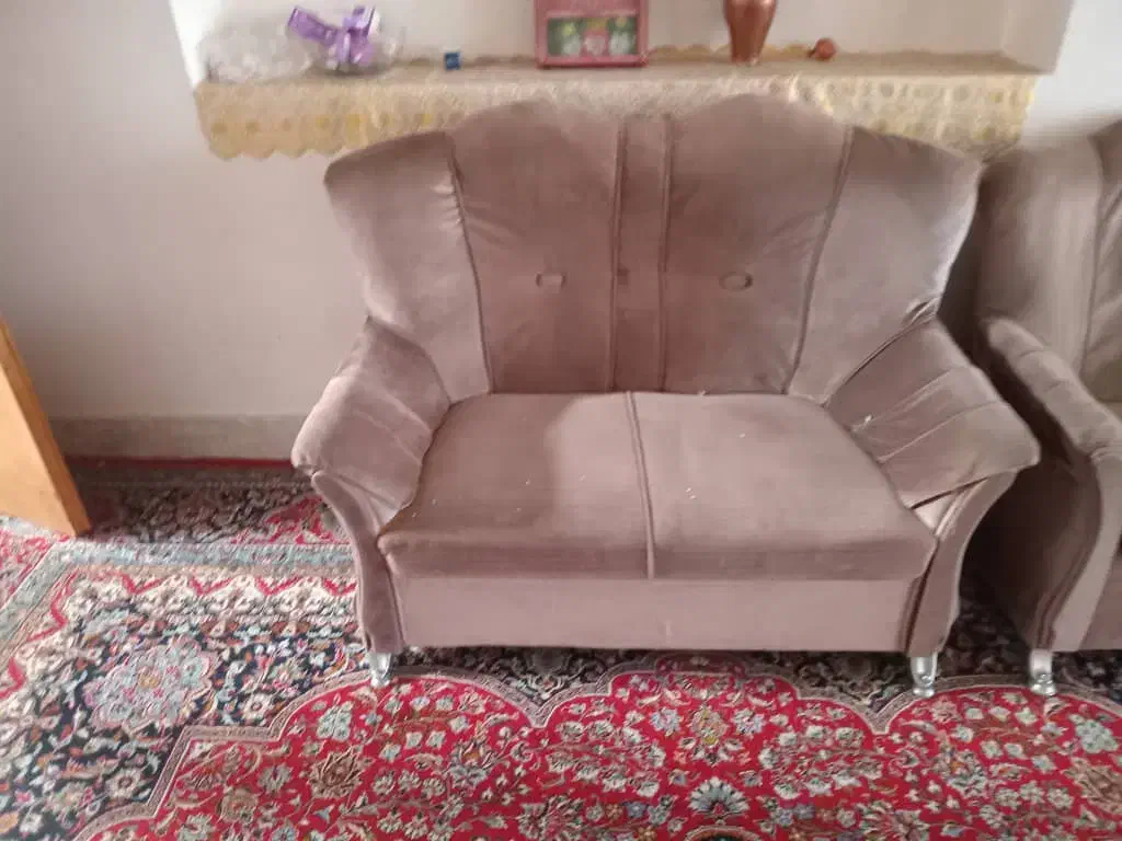 فروش مبل ۹نفره.کاملا.سالموتمیز|مبلمان خانگی و میز عسلی|باغ بهادران, |دیوار