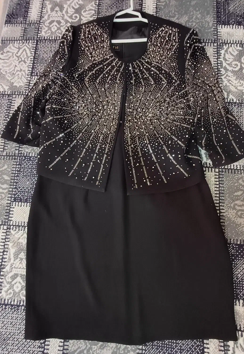 کت سارافون مجلسی|لباس|صدرا-فارس, فاز ۱|دیوار