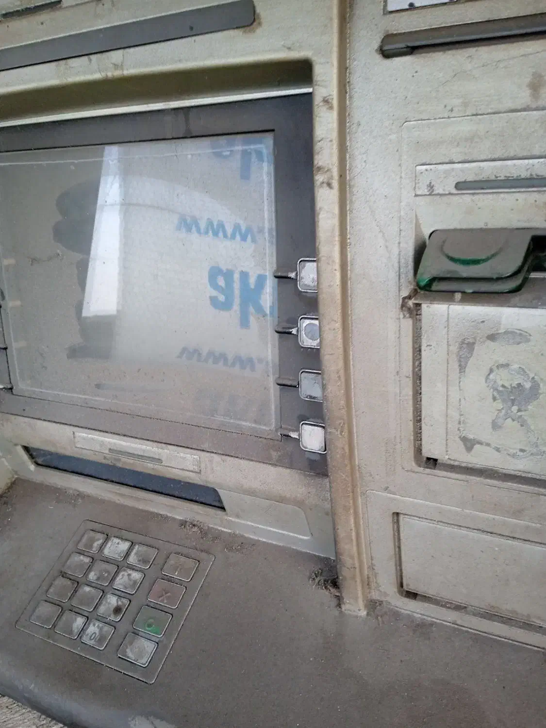 دستگاه خودپرداز ATM|ماشینآلات صنعتی|رشت, جانبازان|دیوار