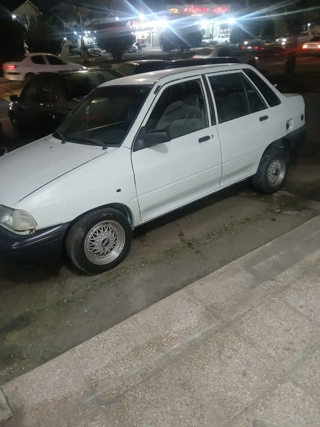 پراید ۸۰ سفید موتور تازه تعمیر|خودرو سواری و وانت|صومعه‌سرا, |دیوار