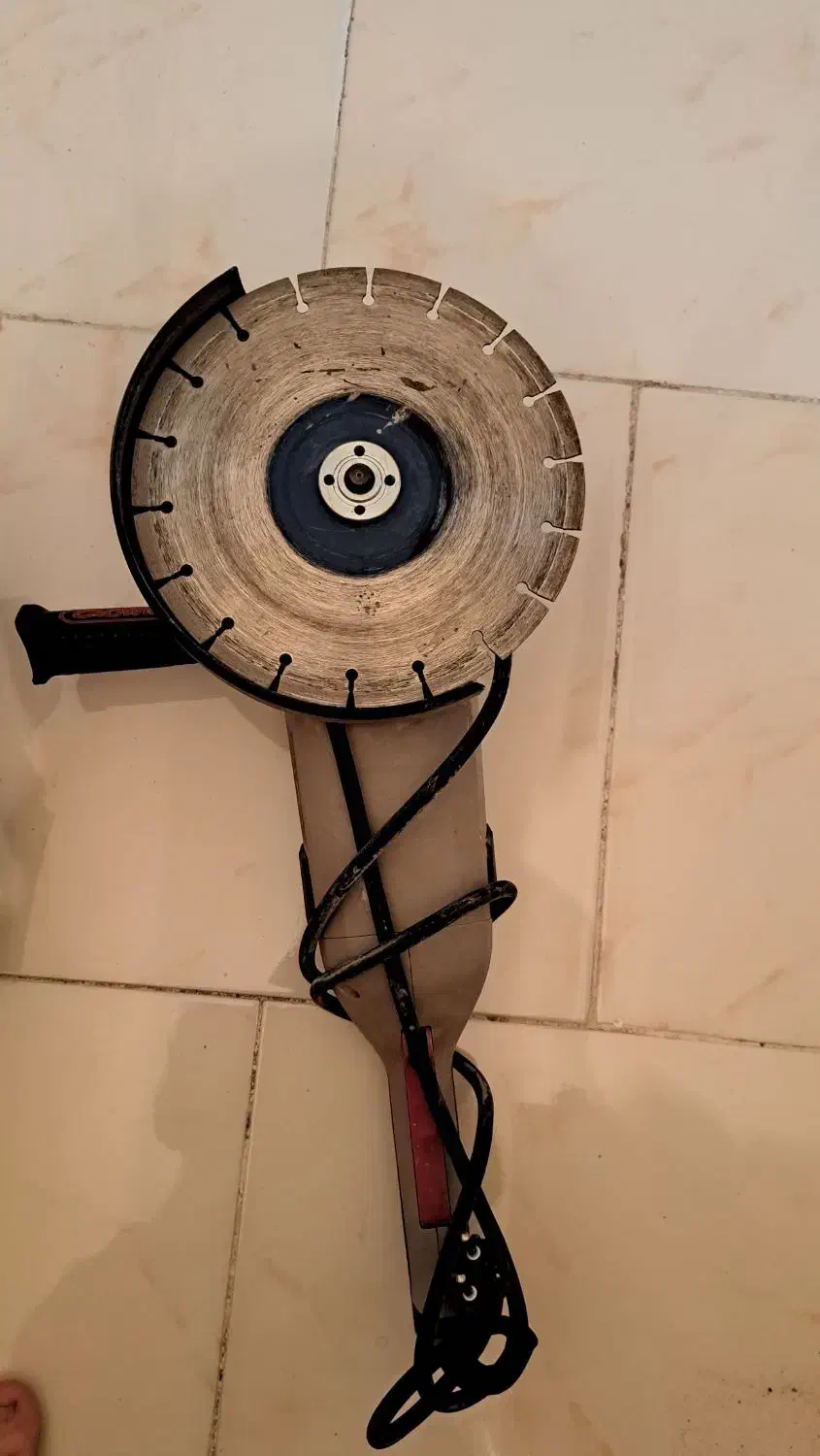 سنگ فرز برا سنگبری  در حد آک|فعالیت داوطلبانه|پردیس, فاز ۱۱|دیوار