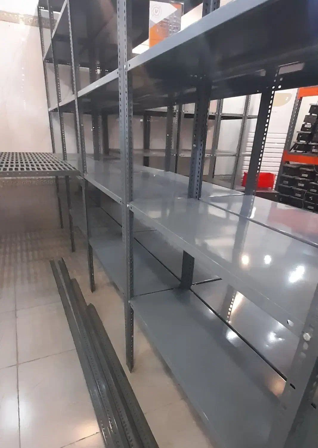 پیچ و مهره ای ، قفسه انباری|فروشگاه و مغازه|پرند, فاز ۳|دیوار