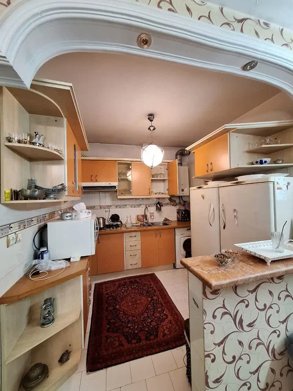 ۸۵ متری ۲ خواب ، با پارکینگ ، واقع در خیابان حافظ|اجارهٔ آپارتمان|ورامین, ورامین|دیوار