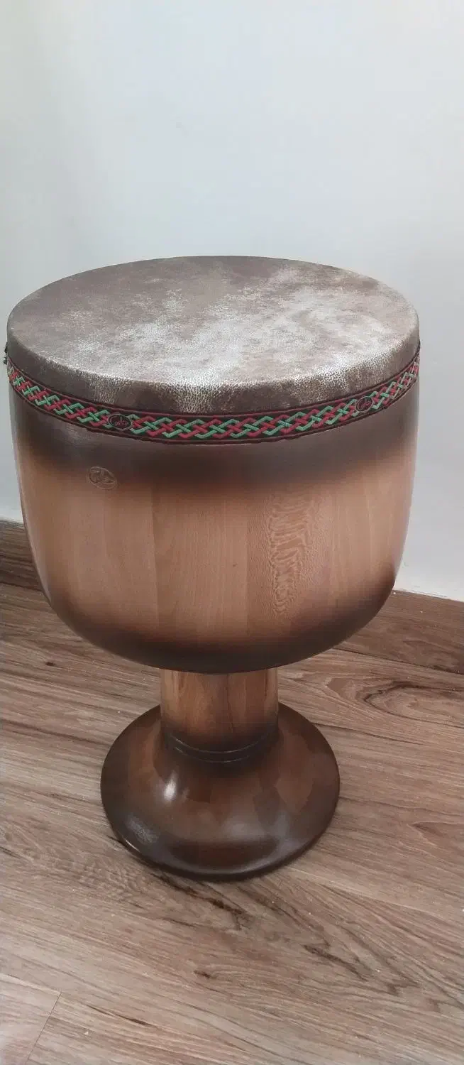 تنبک حرفه ای خوش صدا|سازهای سنتی|مهاباد (آذربایجان غربی), |دیوار