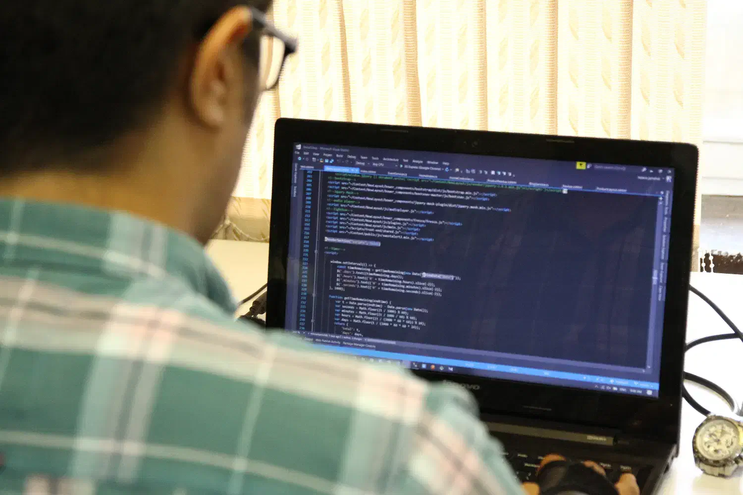 طراحی و ساخت تخصصی اپلیکیشن موبایل / Android & iOS|خدمات رایانه‌ای و موبایل|شیراز, شهرک آرین|دیوار