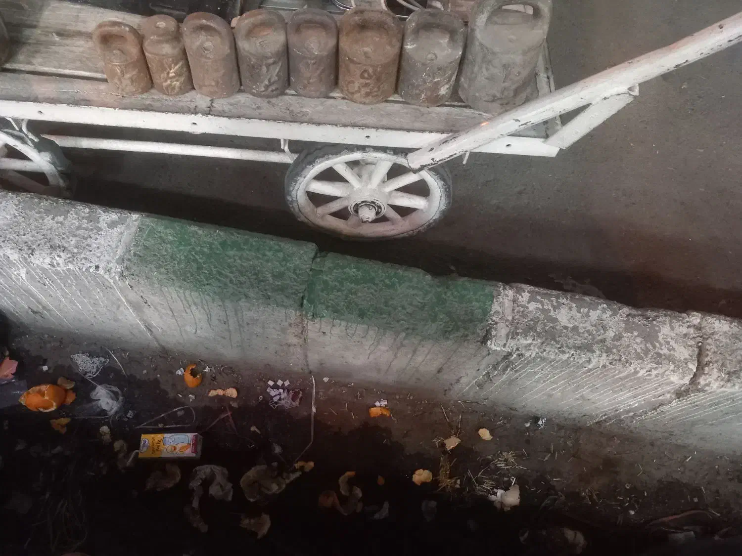 سنگ ترازو قدیمی|کلکسیون اشیاء عتیقه|ارومیه, |دیوار