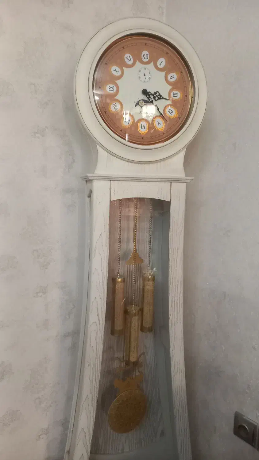 ساعت ایستاده|ساعت دیواری و تزئینی|قدس, شهر‌قدس|دیوار