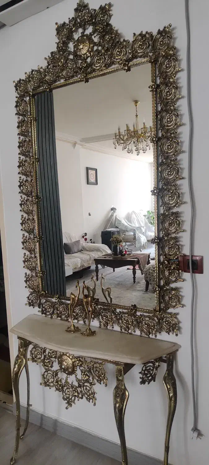 آینه کنسول و میز کنار سالنی  برنزی قلم کاری|بوفه، ویترین، کنسول|تبریز, |دیوار