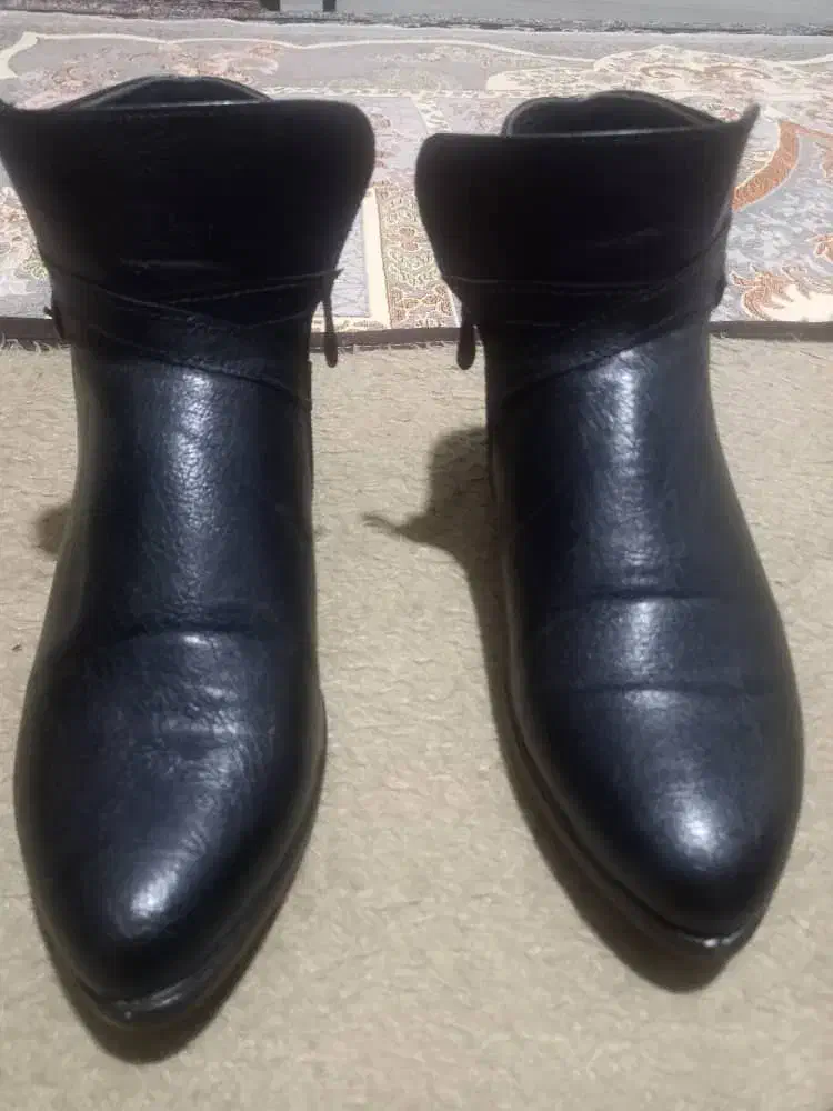 بوت|کیف، کفش، کمربند|کوهدشت, |دیوار