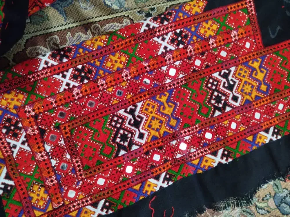 پرکار|لباس|ایرانشهر, |دیوار