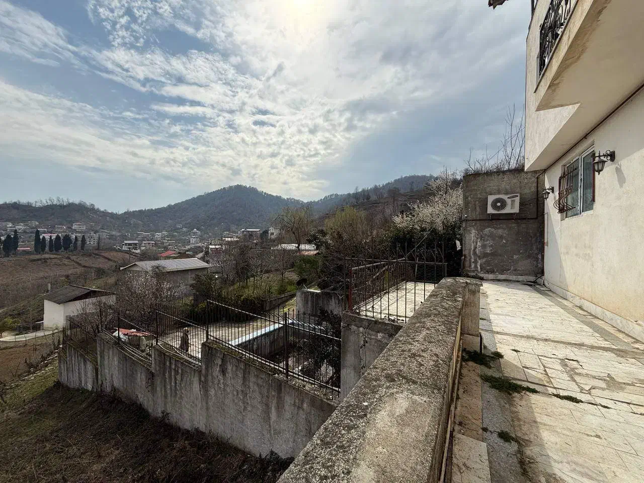 جایی برای نفس کشیدن میان درختان میوه فقط 22میلیارد|فروش خانه و ویلا|آستارا, |دیوار