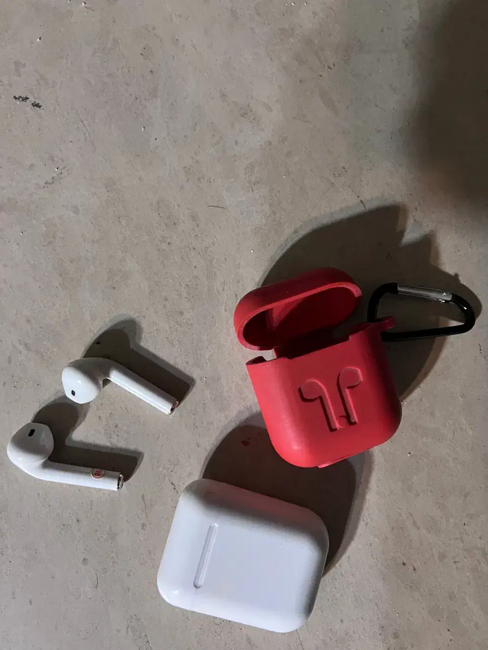 ایرپاد اپل همراه شارژر و کاور محافظ|لوازم جانبی موبایل و تبلت|شاهین‌شهر, فردوسی|دیوار