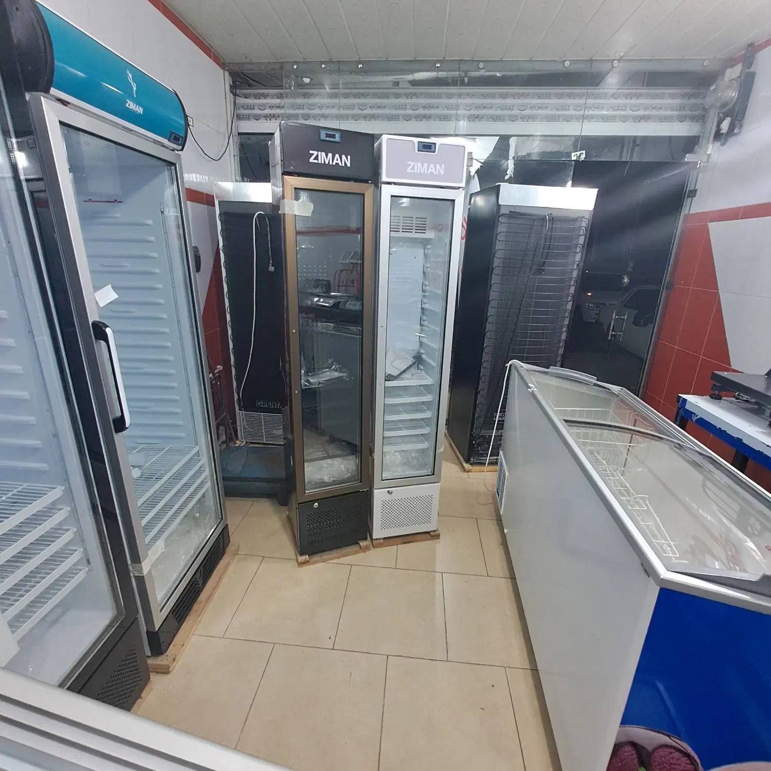 یخچال کافه ترازو قهوه(فروشگاه علوی فومن )|فروشگاه و مغازه|فومن, |دیوار