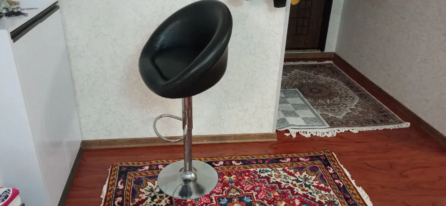 صندلی گردون|میز و صندلی غذاخوری|سهند, |دیوار