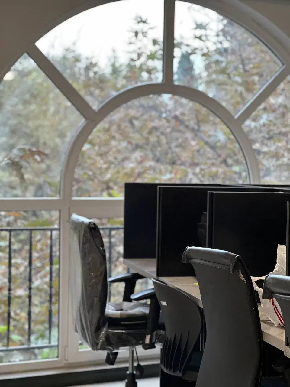 فروشنده/فروش تلفنی/منشی/دستیار فروش/زبان|استخدام بازاریابی و فروش|گرگان, |دیوار