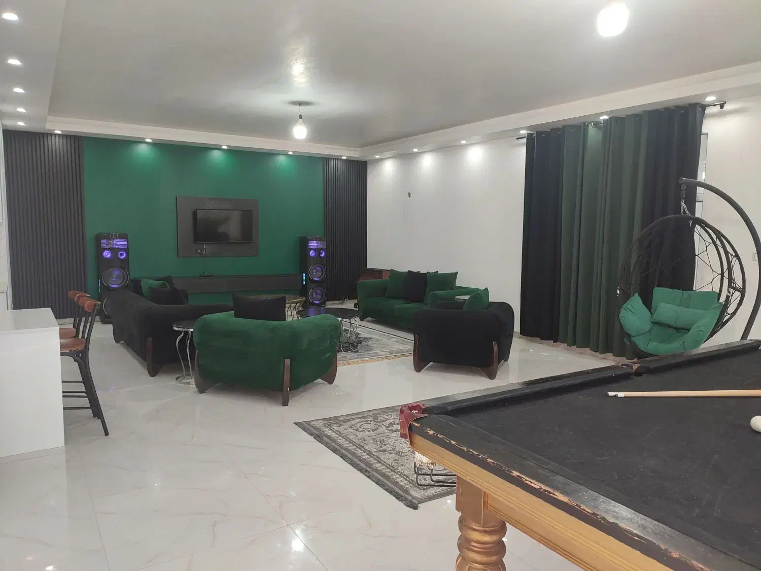 اجاره روزانه ویلا و باغ و باغچه|اجارهٔ کوتاه‌مدت ویلا و باغ|کوهسار (البرز), |دیوار