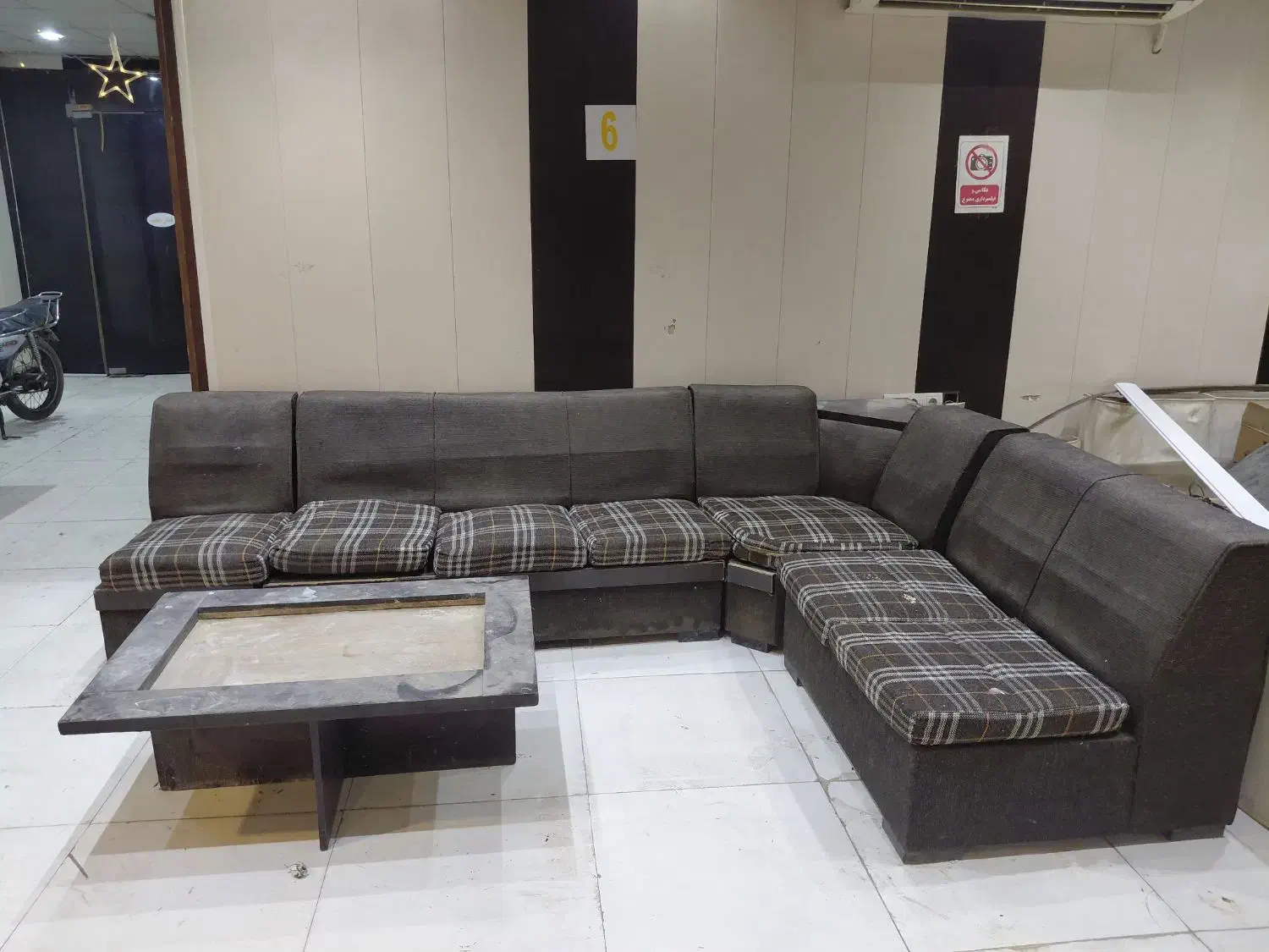 مبل در حد نو|مبلمان خانگی و میز عسلی|آبادان, |دیوار