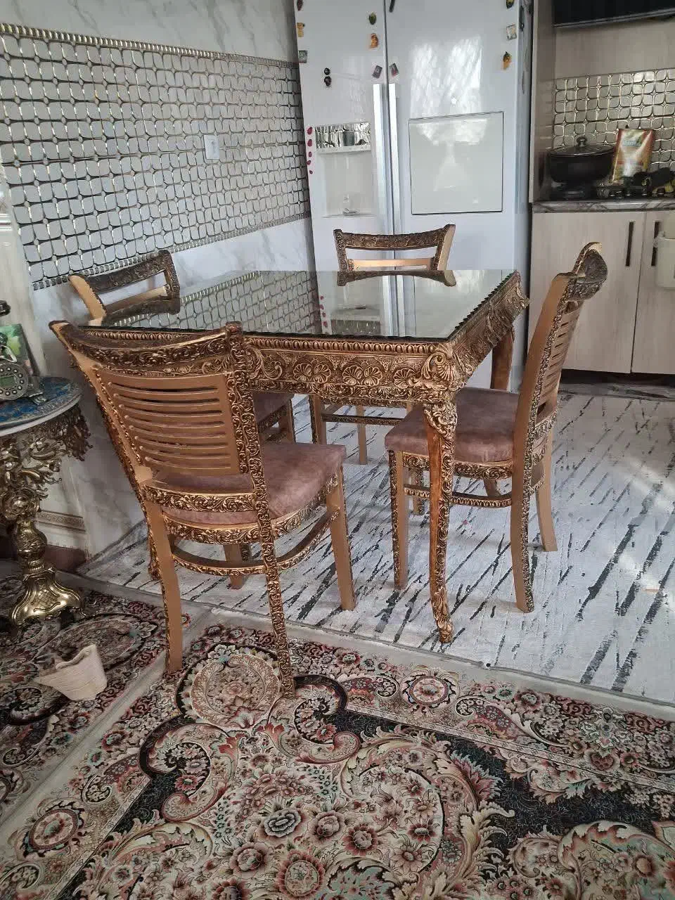 میز و صندلی غذا خوری سلطنتی هندی|میز و صندلی غذاخوری|اسلام‌شهر, زرافشان|دیوار