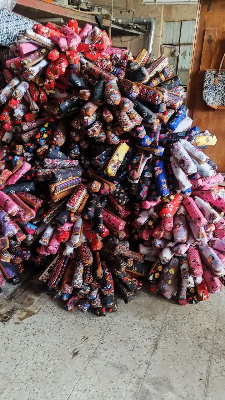 جامدادی عمده|کیف، کفش، کمربند|یزد, |دیوار