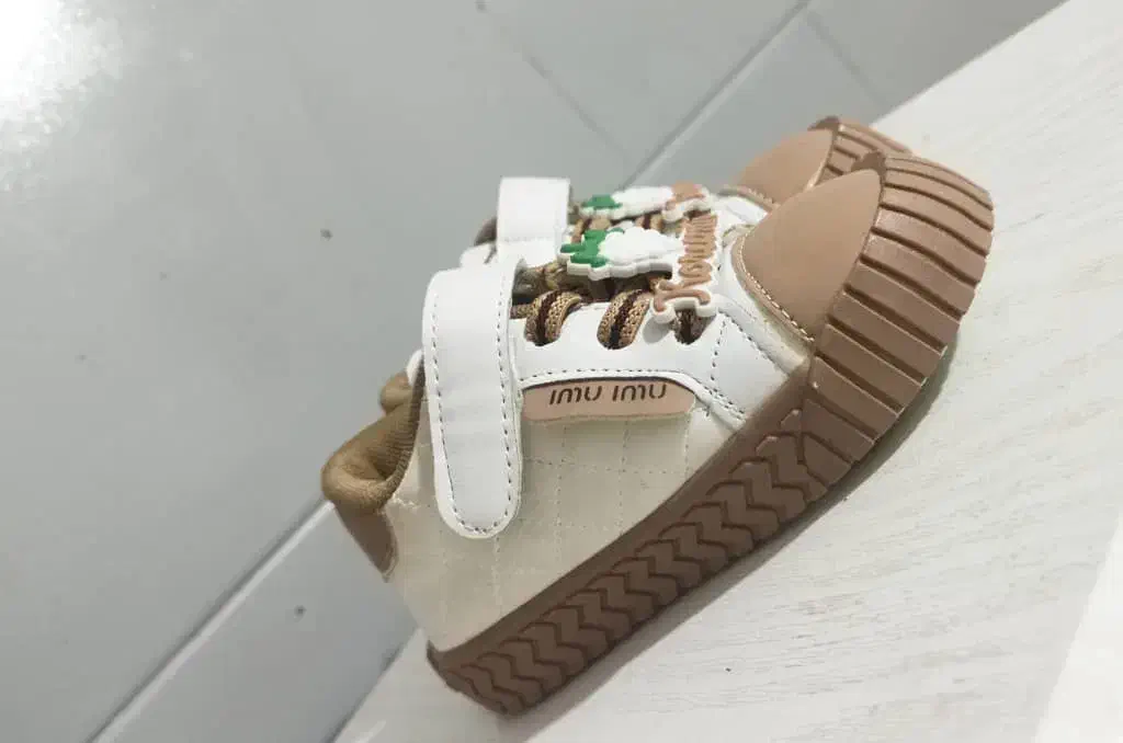 ۳۸۰|کفش و لباس بچه|گنبد کاووس, |دیوار