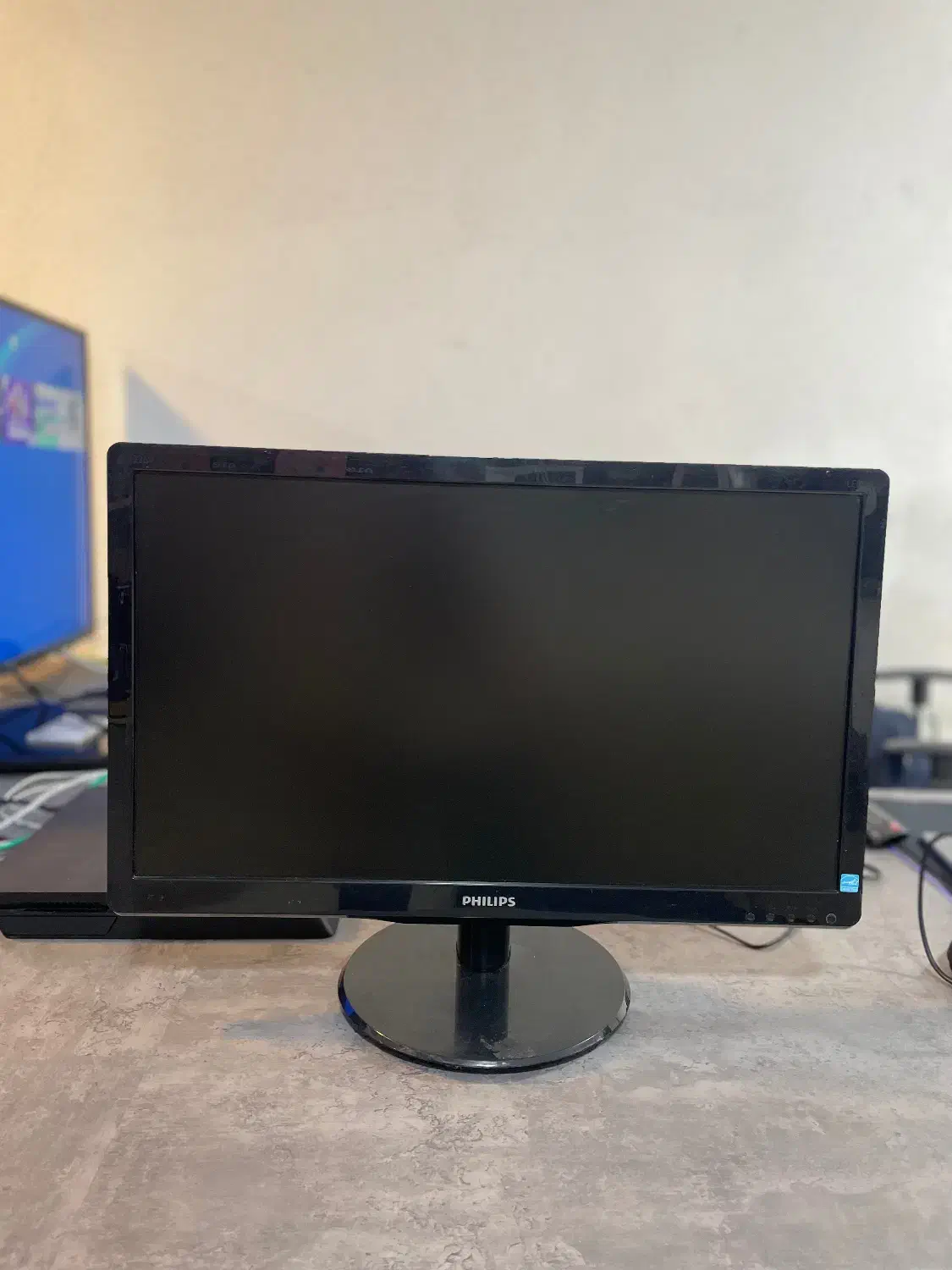 مانیتور ۲۲ اینچ فول اچ دی|قطعات و لوازم جانبی رایانه|گرگان, |دیوار