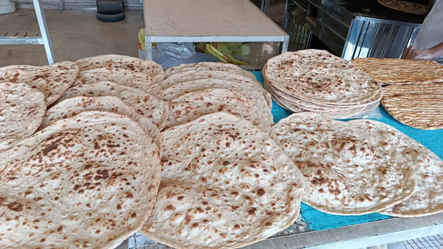 نان سنگک بربری وسبوسدارآردکامل|عمده‌فروشی|تهران, نیروی هوایی (پیروزی)|دیوار