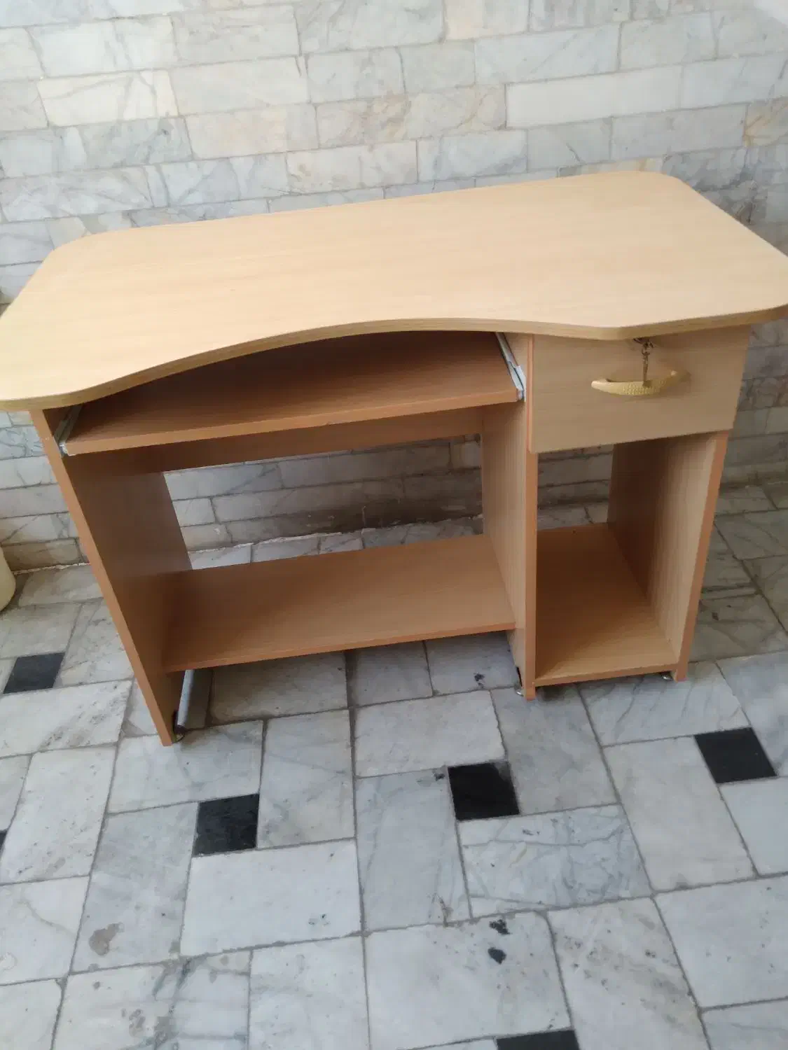 میز کامپیوتر|میز تحریر و کامپیوتر|بیرجند, |دیوار