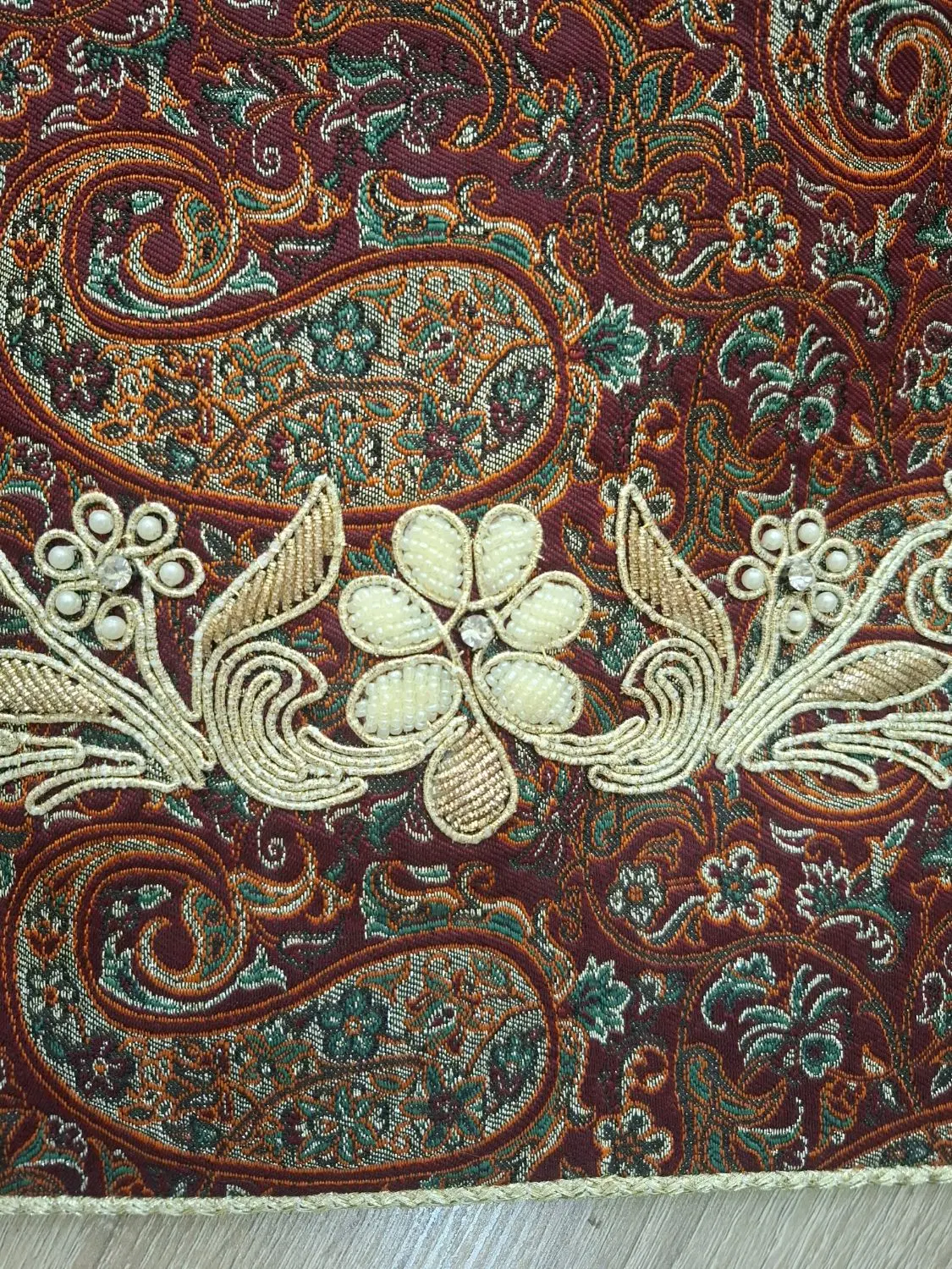 ترمه رومیزی سرمه دوزی شده|پرده، رانر، رومیزی|تبریز, |دیوار