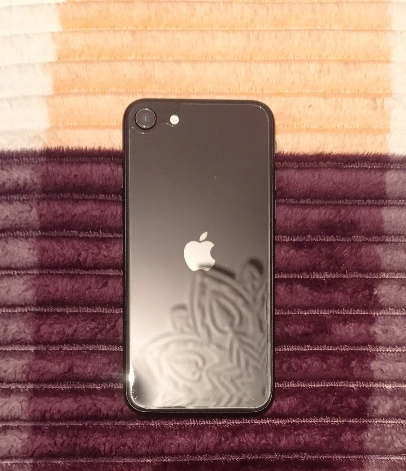iPhone SE 2020|موبایل|یاسوج, |دیوار