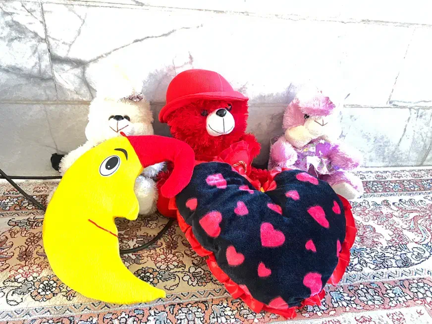 عروسک|اسباب‌بازی بچه|یزد, |دیوار