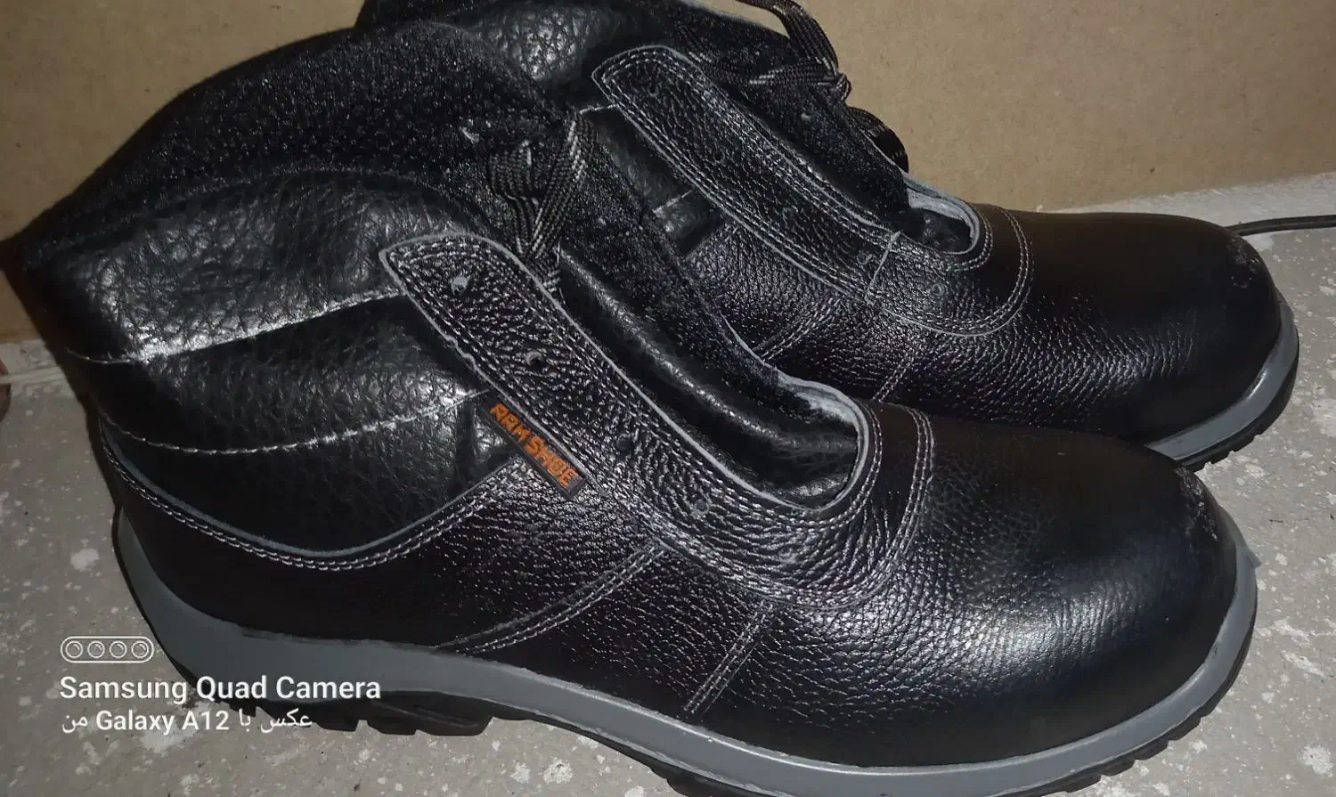 لوازم ایمنی کفش و دستکش|کیف، کفش، کمربند|میانه, |دیوار