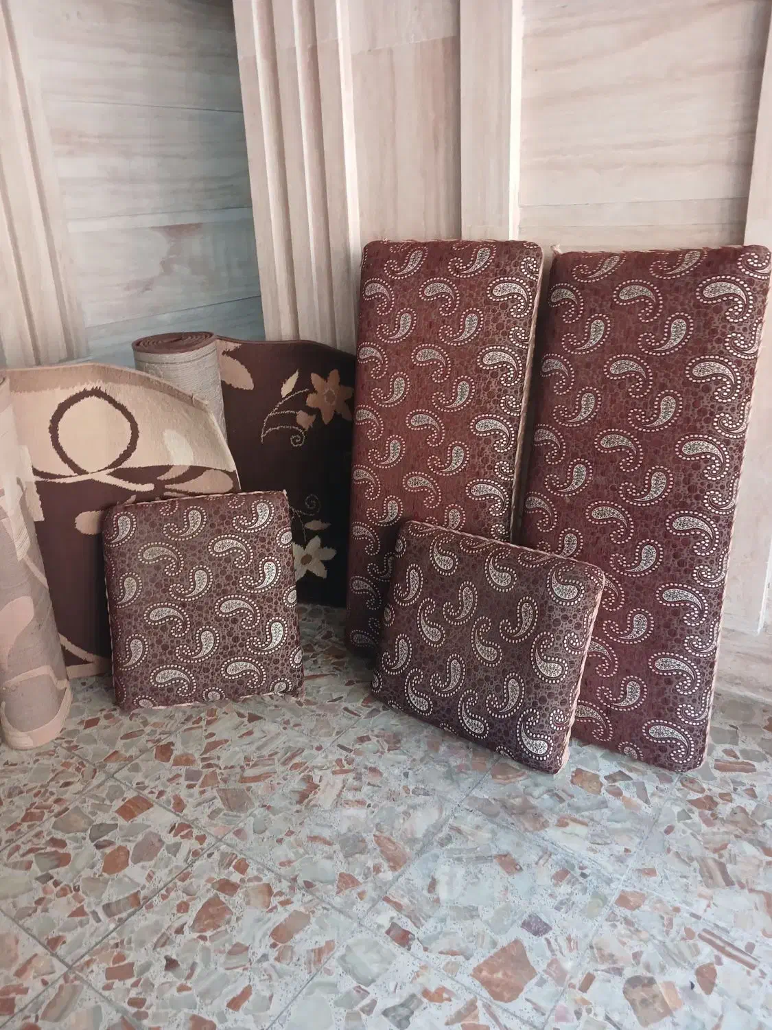 پنج عدد پشتی سالم و قابل شستشو|پشتی|دزفول, |دیوار