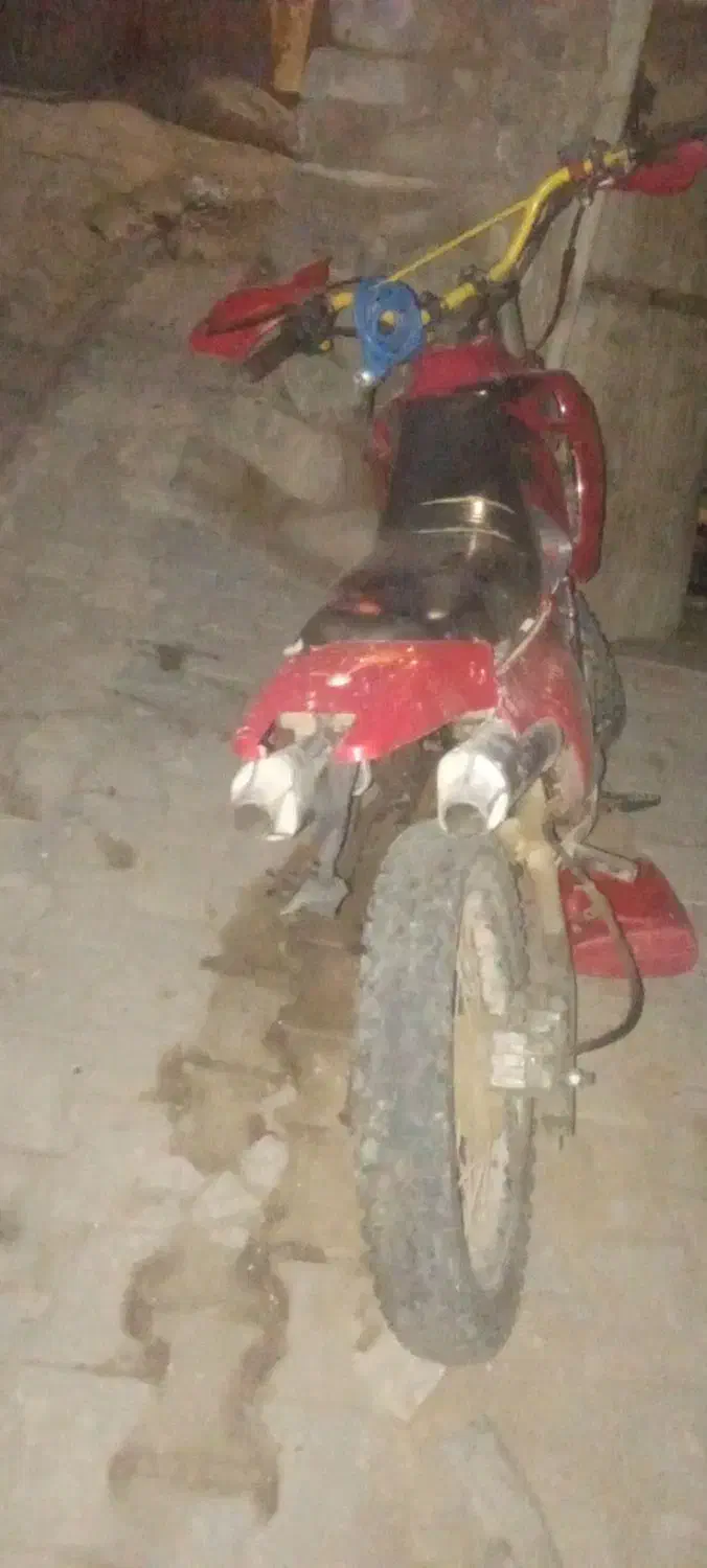 متور تریل 200پیشرو  اگزوز تازه تمیر بدون روغن سوزی|موتورسیکلت|خاروانا, |دیوار