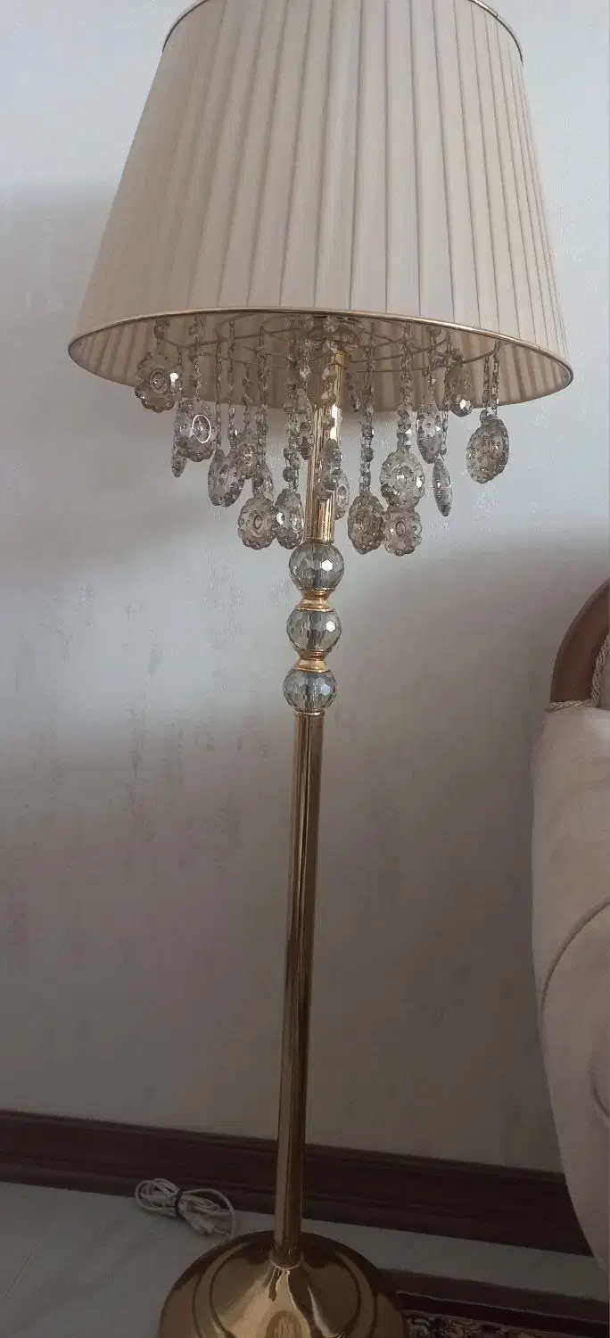 آباژور|چراغ خواب و آباژور|شهر ری, شهادت|دیوار