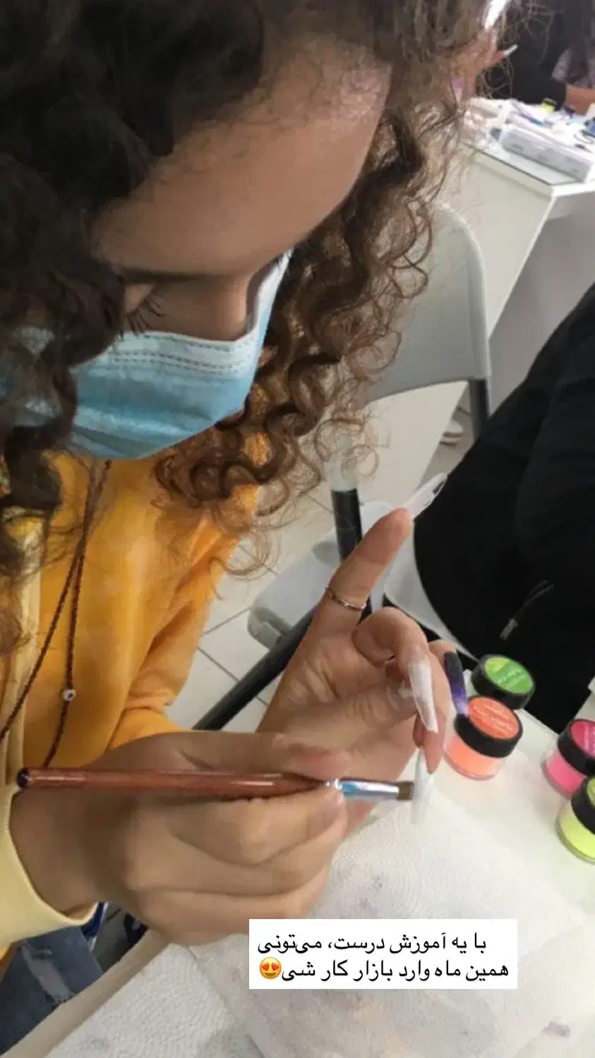 آموزش کاشت ناخن+استخدام+مدرک|خدمات آرایشگری و زیبایی|کرج, گلشهر|دیوار