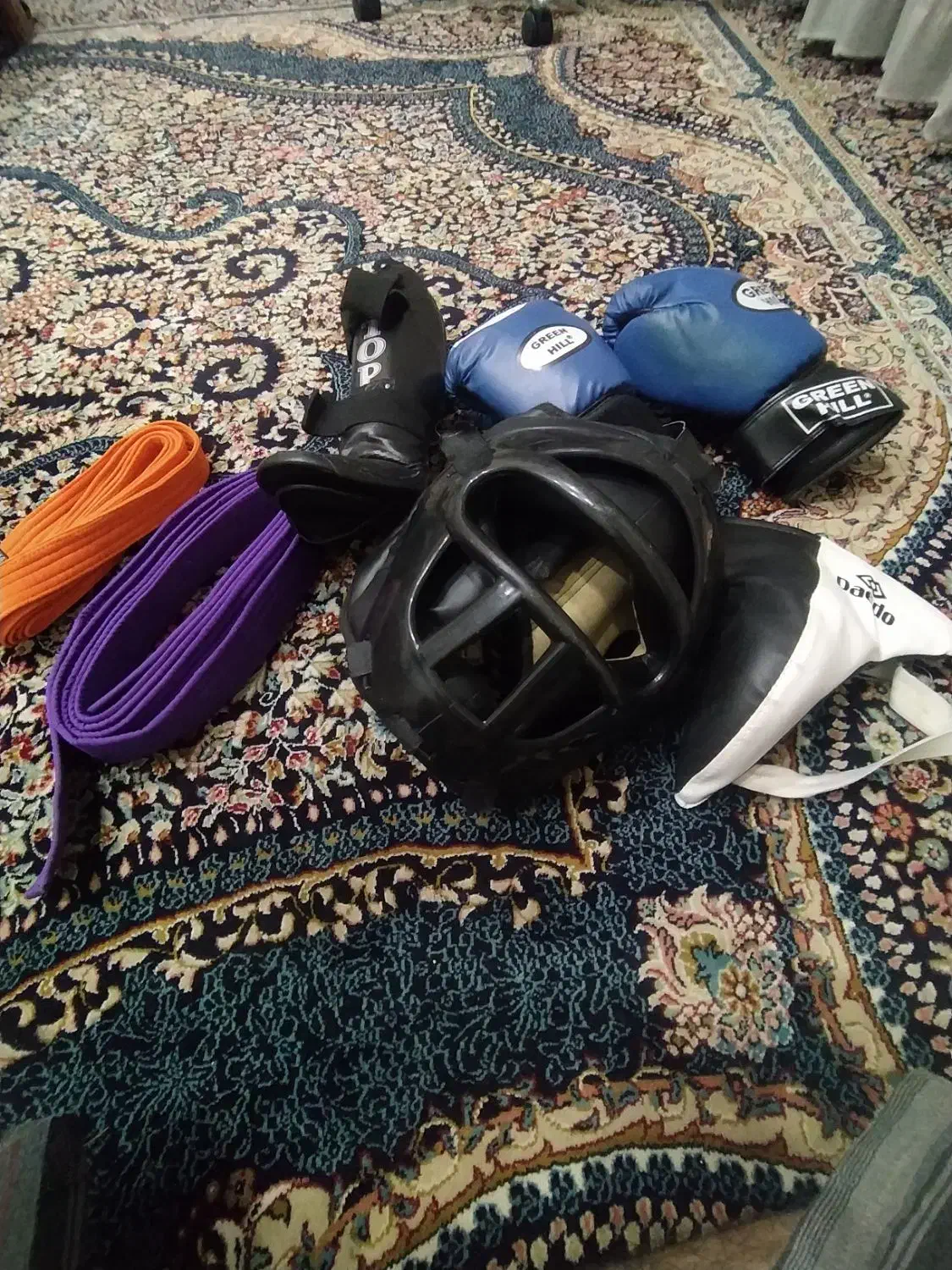 دستکش و ساق بند و کمربند و کلاه و بیضه بند رزمی|تجهیزات ورزشی|مشهد, هفت تیر (نه دره)|دیوار