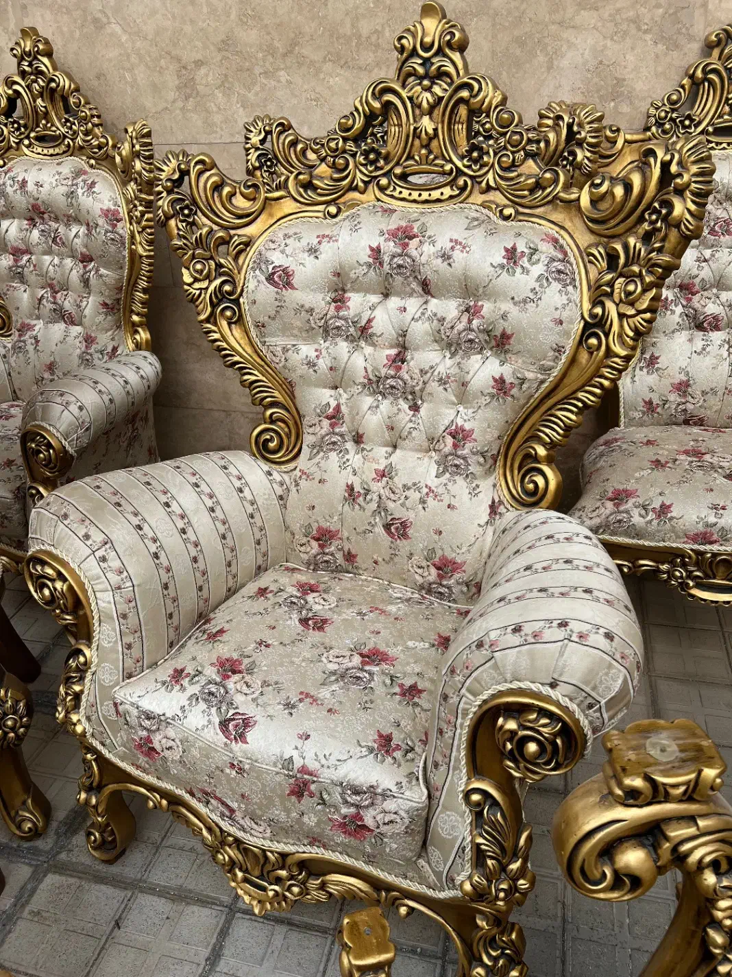 مبل سلطنتی ۹ نفری|مبلمان خانگی و میز عسلی|جلفا, |دیوار