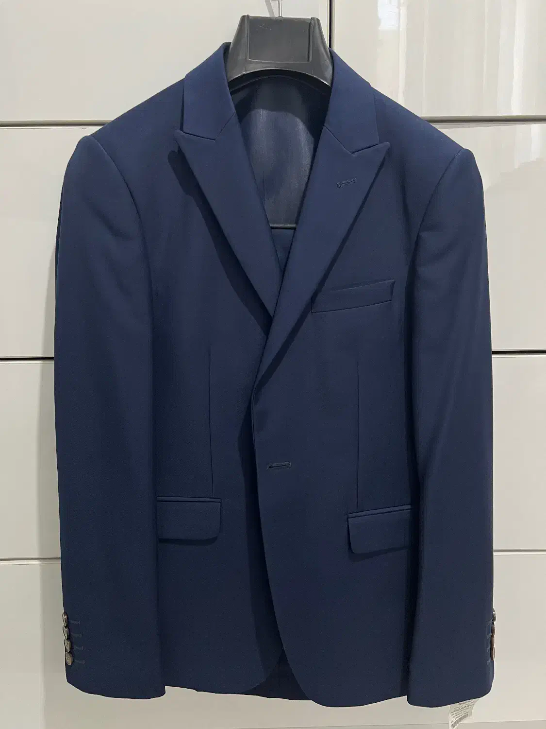 کت و شلوار|لباس|فردیس, خیام غربی|دیوار