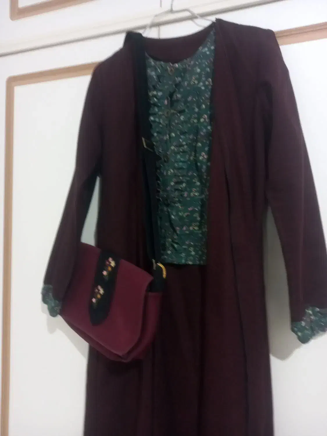 لباس مجلسی|لباس|نقده, |دیوار