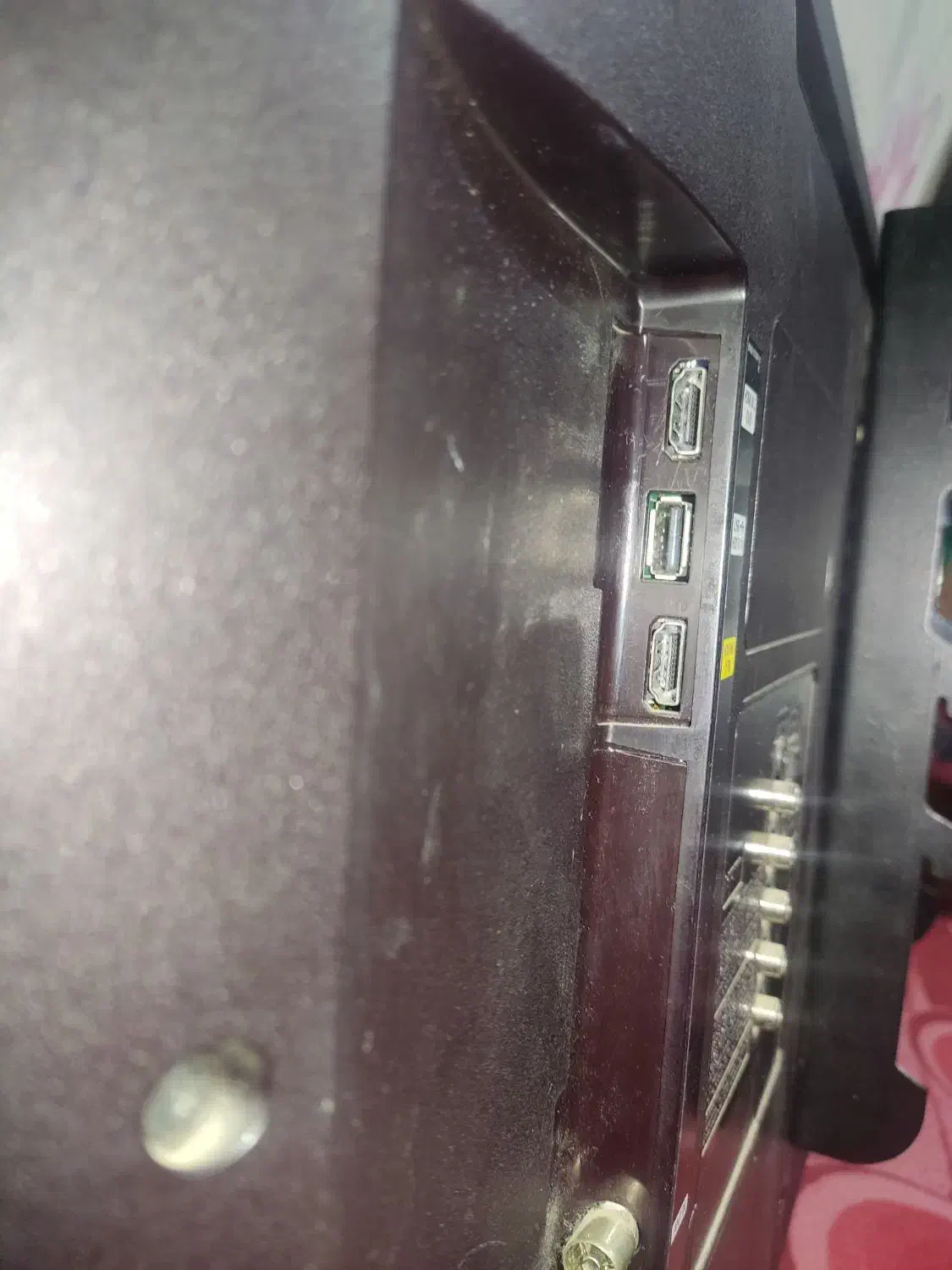 تلوزیون.       LED|تلویزیون و پروژکتور|اسلام‌شهر, شهرک واوان|دیوار