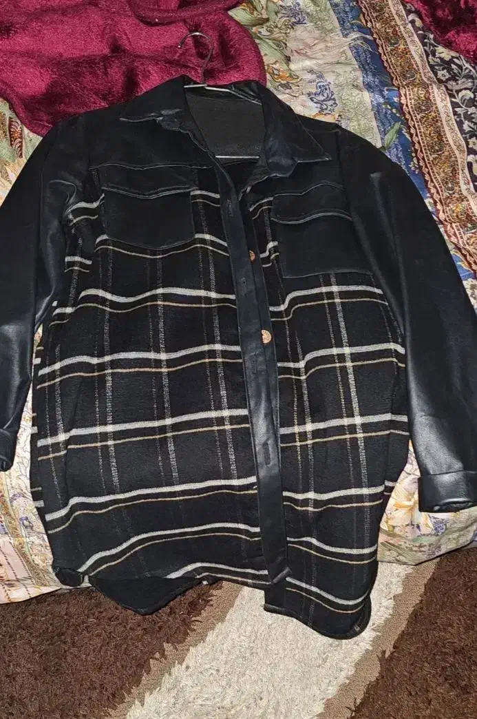 پالتو|لباس|شیراز, غدیر جنوبی|دیوار