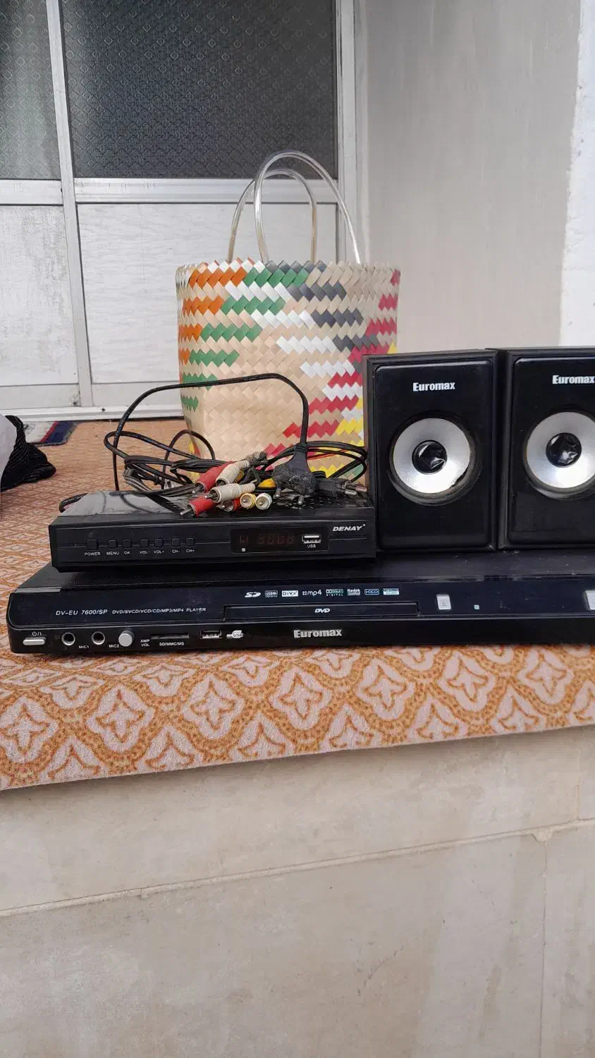 DvD و اسپیکر  بهمراه دیجیتال تلویزیون|پخش‌کننده DVD و ویدیو|لنگرود, |دیوار