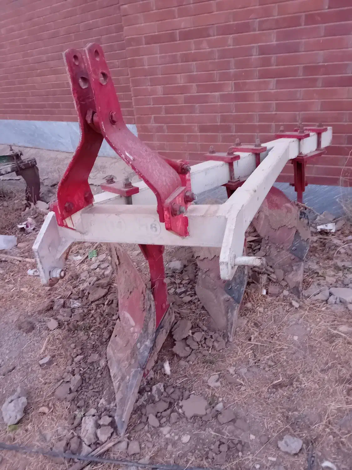 گاو اهن ۱۴ ۱۶|قطعات یدکی و لوازم جانبی|خرقان, |دیوار