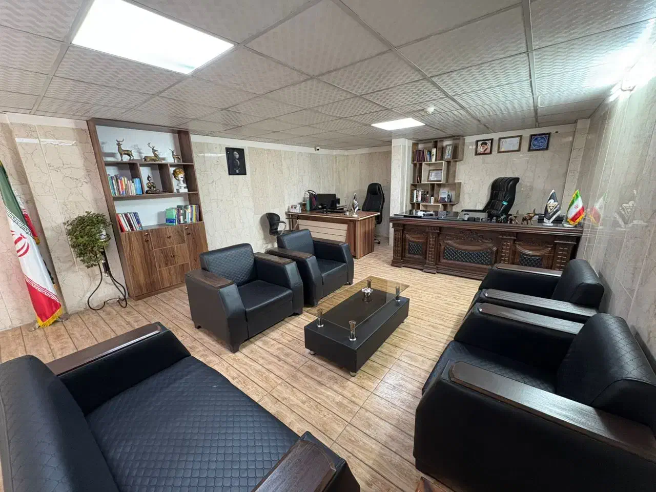 استخدام مشاور املاک مبتدی و حرفه ای/خانم و آقا|استخدام بازاریابی و فروش|فردیس, فردیس|دیوار